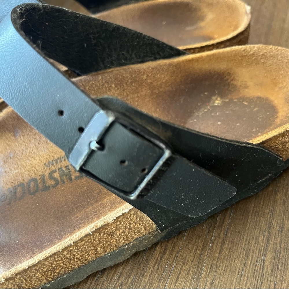 Birkenstock Black Gizeh Leather Sandals - Picture 3 of 4